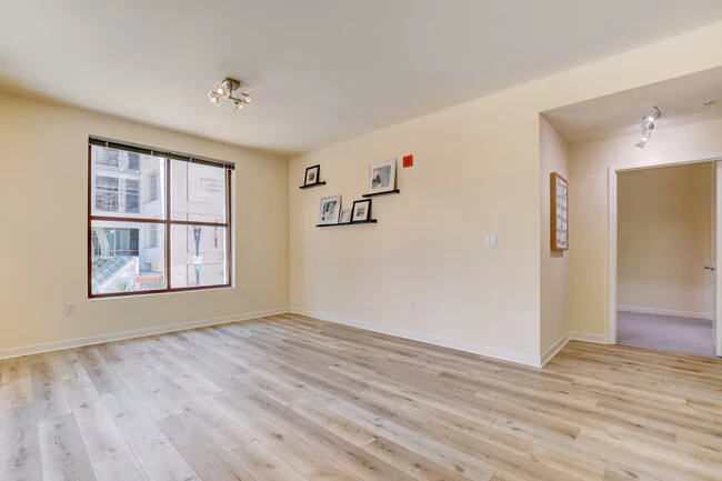 1150 J St San Diego, CA 92101 photo 5