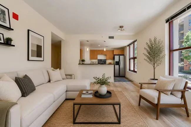 1150 J St San Diego, CA 92101