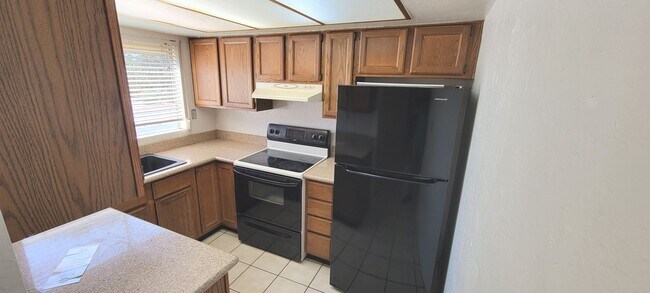 2021 N 51st Way Phoenix, AZ 85008 photo 5