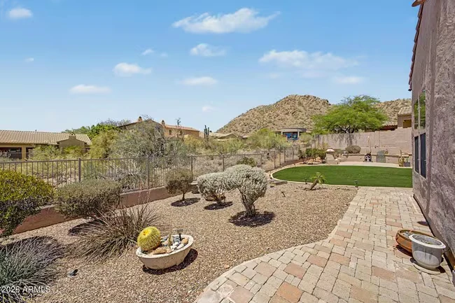 2316 W Villa Cassandra Dr Phoenix, AZ 85086 photo 4