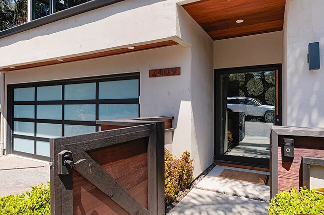 2409 Cambridge Ave Encinitas, CA 92007 photo 3