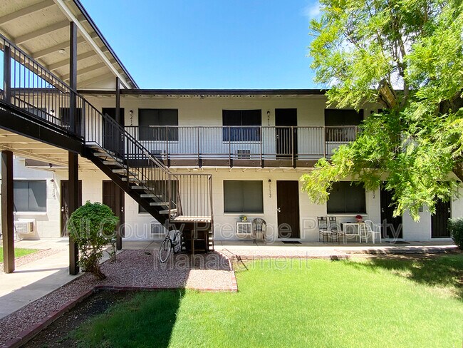 1945 W Sweetwater Ave Phoenix, AZ 85029 photo 4