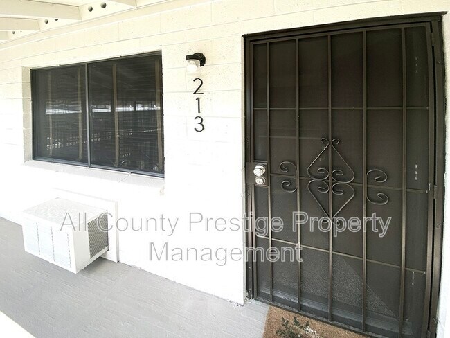 1945 W Sweetwater Ave Phoenix, AZ 85029 photo 5