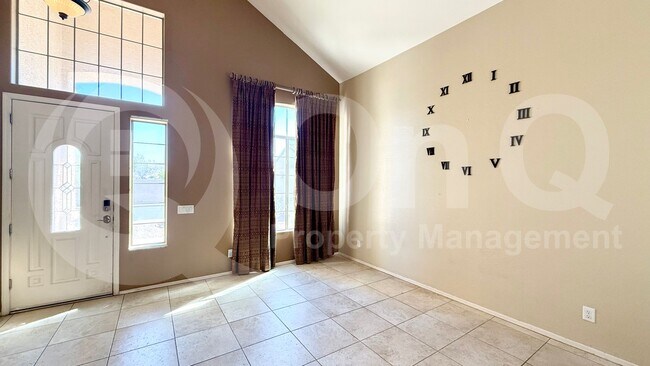 9710 S 44th Dr Phoenix, AZ 85339 photo 3