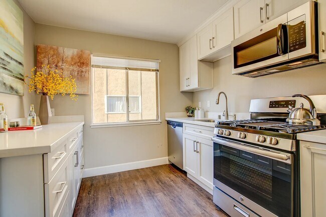 Hillside Terrace photo 2