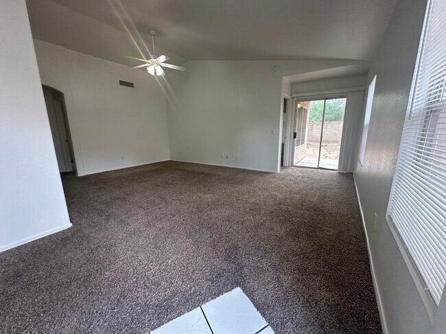 759 W Constitution Dr Gilbert, AZ 85233 photo 5