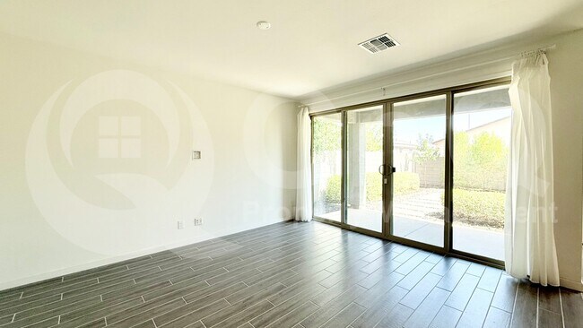 11225 E Ulysses Ave Mesa, AZ 85212 photo 4