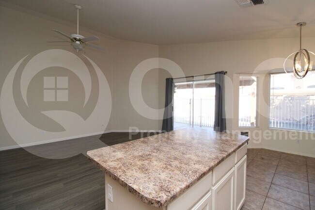 656 W Nopal Ave Mesa, AZ 85210 photo 3