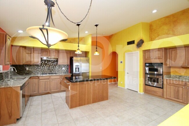 16372 W Woodlands Ave Goodyear, AZ 85338 photo 3