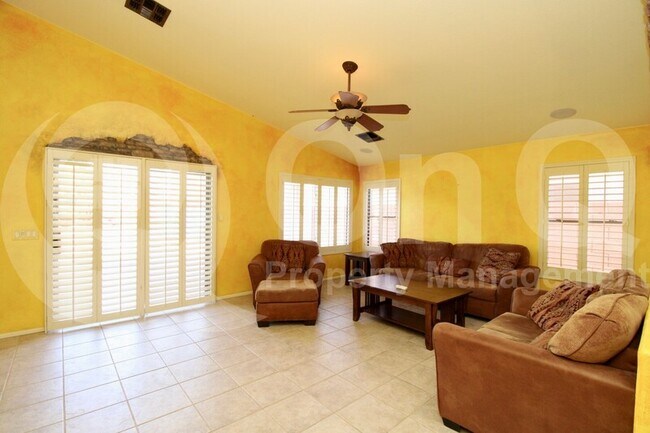 16372 W Woodlands Ave Goodyear, AZ 85338 photo 5