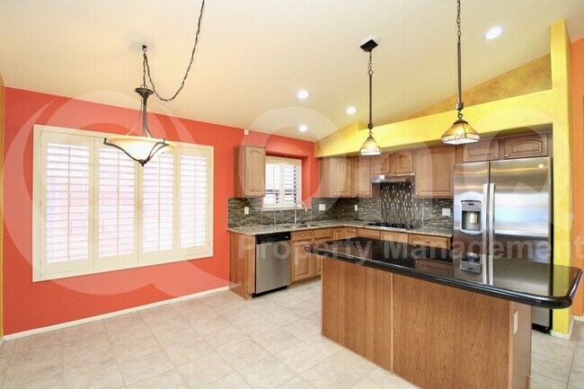 16372 W Woodlands Ave Goodyear, AZ 85338 photo 4