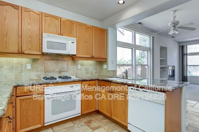 2449 Fallbrook Pl Escondido, CA 92027 photo 5