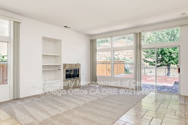 2449 Fallbrook Pl Escondido, CA 92027 photo 2