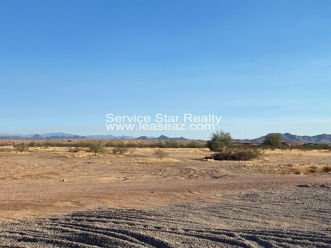 18143 W Morning Vista Ln Surprise, AZ 85387 photo 3