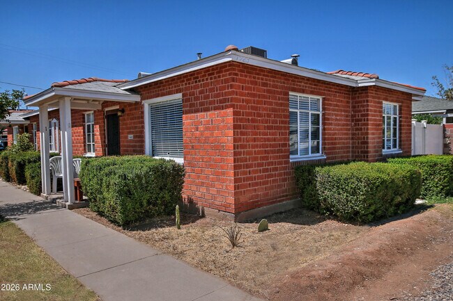 1923 W Earll Dr Phoenix, AZ 85015 photo 3