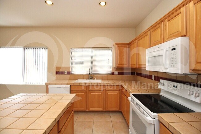 3733 E Megan St Gilbert, AZ 85295 photo 4