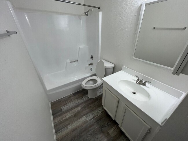 10219 N 12th Ave Phoenix, AZ 85021 photo 5