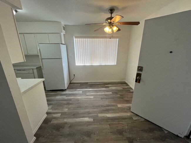 10219 N 12th Ave Phoenix, AZ 85021 photo 3