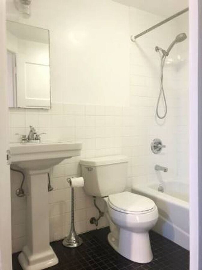 449 Vermont St San Francisco, CA 94107 photo 2