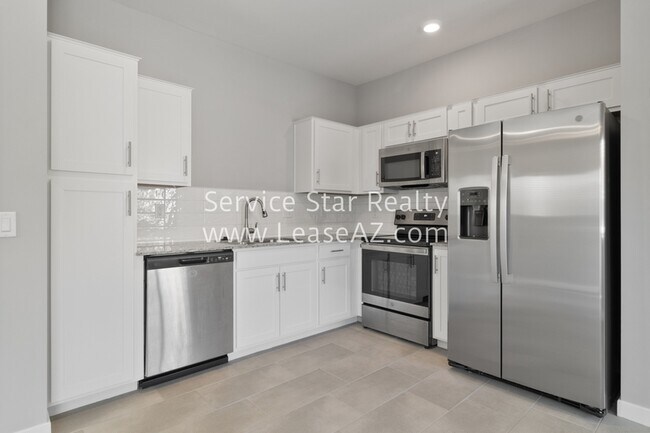 8283 N 22nd Dr Phoenix, AZ 85021 photo 4
