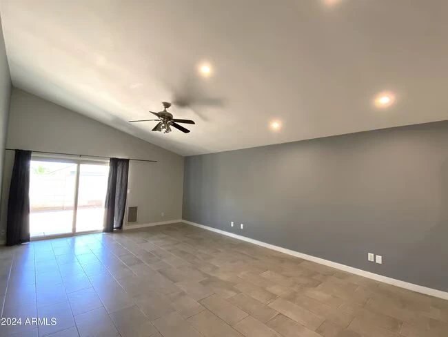 1365 N 87th St Scottsdale, AZ 85257 photo 2