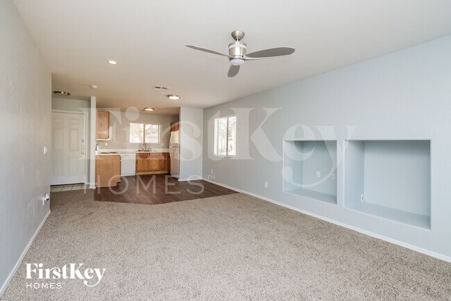 1066 E Denim Trail San Tan Valley, AZ 85143 photo 4