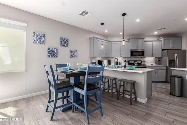 2511 W Queen Creek Rd Chandler, AZ 85248 photo 2