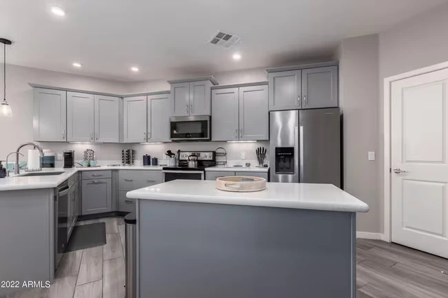 2511 W Queen Creek Rd Chandler, AZ 85248 photo 5
