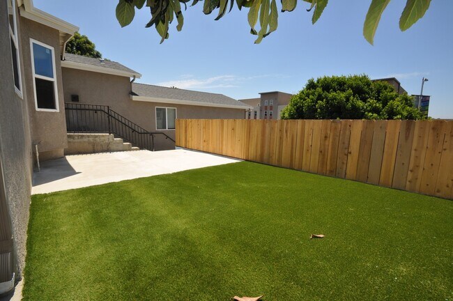 5045 College Ave San Diego, CA 92115