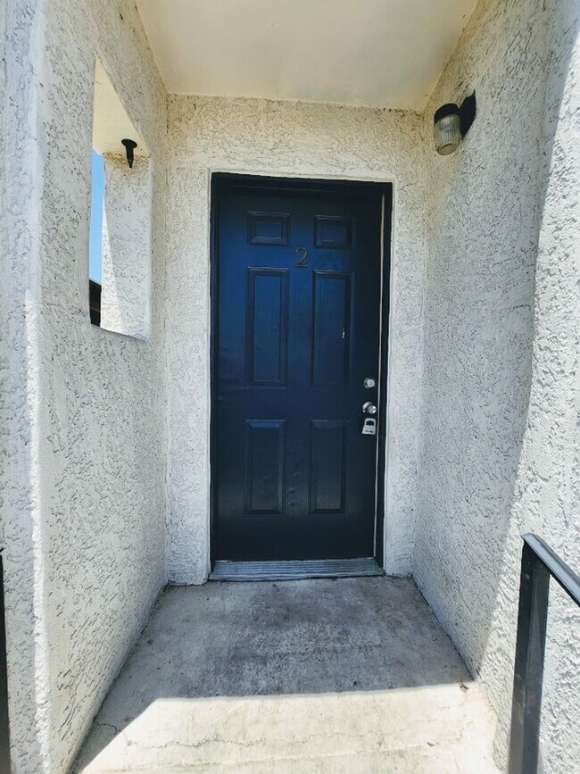 1309 W Taylor St Phoenix, AZ 85007 photo 3
