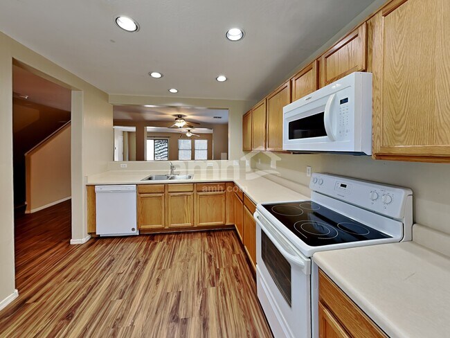 18522 W Legend Dr Surprise, AZ 85374 photo 3