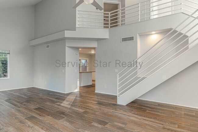 3801 E Orchid Ln Phoenix, AZ 85044 photo 5