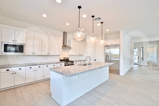2224 E Canary Dr Gilbert, AZ 85297 photo 3