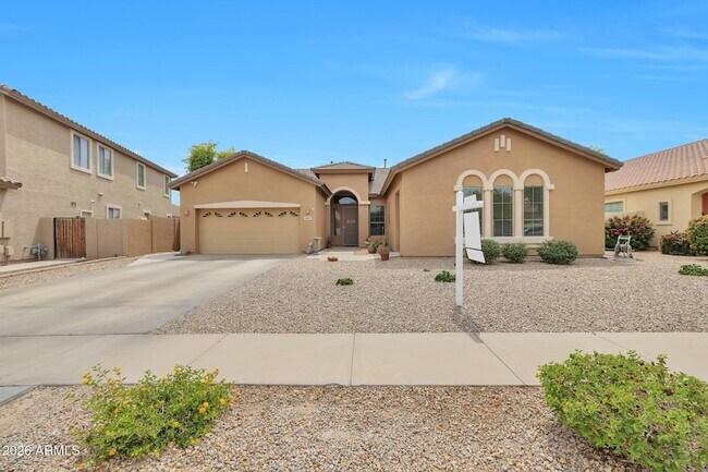 8807 W Carole Ln