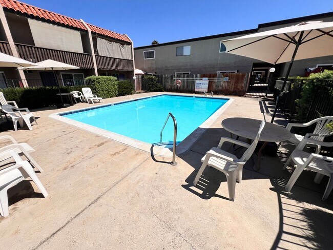 274 Roanoke Rd El Cajon, CA 92020 photo 3