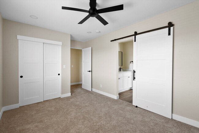 2551 E Broadway Rd Phoenix, AZ 85040 photo 2