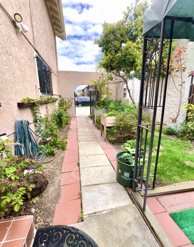 1441 Madison Ave San Diego, CA 92116 photo 4