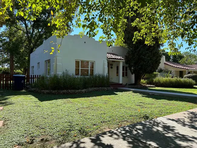 1115 S Maple Ave Tempe, AZ 85281 photo 3
