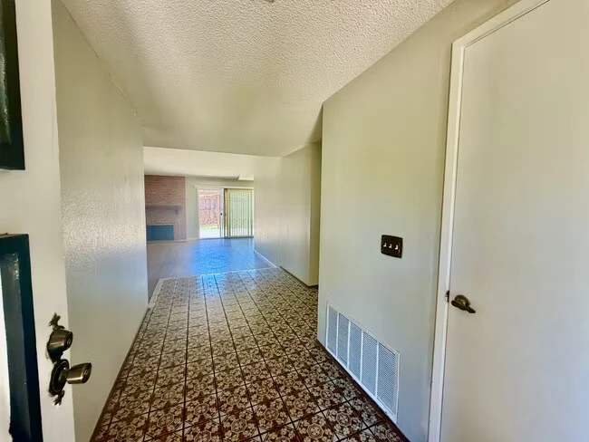 821 St Lucia Ct San Jose, CA 95127 photo 2