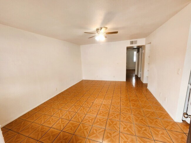 337 N 93rd St Mesa, AZ 85207 photo 3