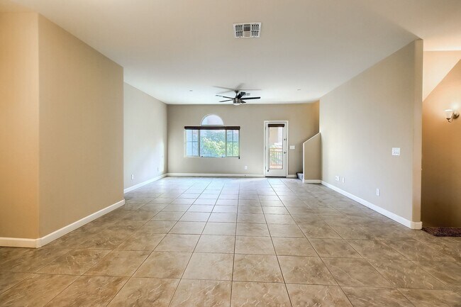 2150 W Alameda Rd Phoenix, AZ 85085 photo 4