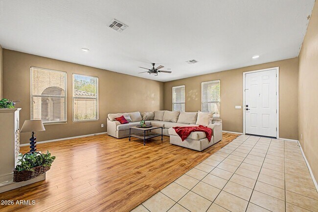 18371 W Hayden Dr Surprise, AZ 85374 photo 4