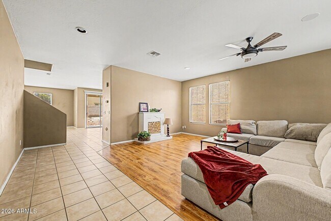 18371 W Hayden Dr Surprise, AZ 85374 photo 3