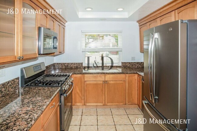 932 Glenwood Way Escondido, CA 92026 photo 5