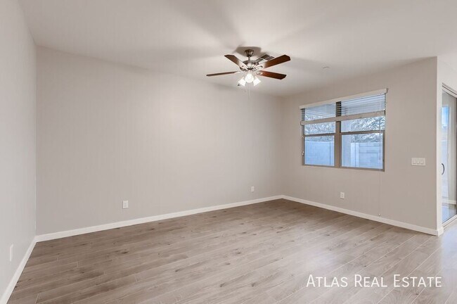 2077 N 213th Dr Buckeye, AZ 85396 photo 5