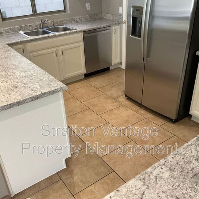 10646 W Alvarado Rd Avondale, AZ 85392 photo 2