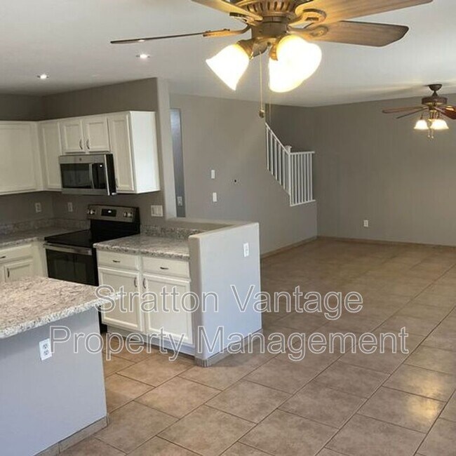 10646 W Alvarado Rd Avondale, AZ 85392 photo 3