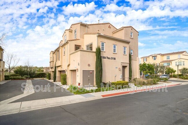 31190 Strawberry Tree Ln Temecula, CA 92592 photo 2