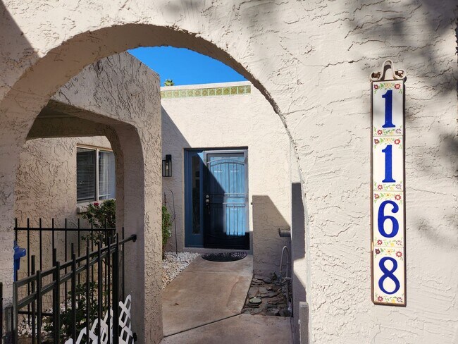1168 E Cochise Dr Phoenix, AZ 85020 photo 2