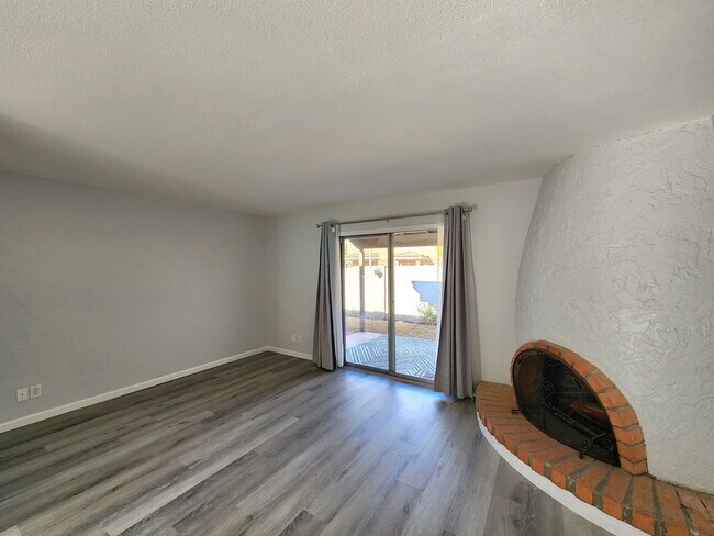 1168 E Cochise Dr Phoenix, AZ 85020 photo 4